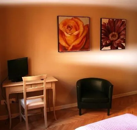 Bed & Breakfast Quo Vadis Arena *